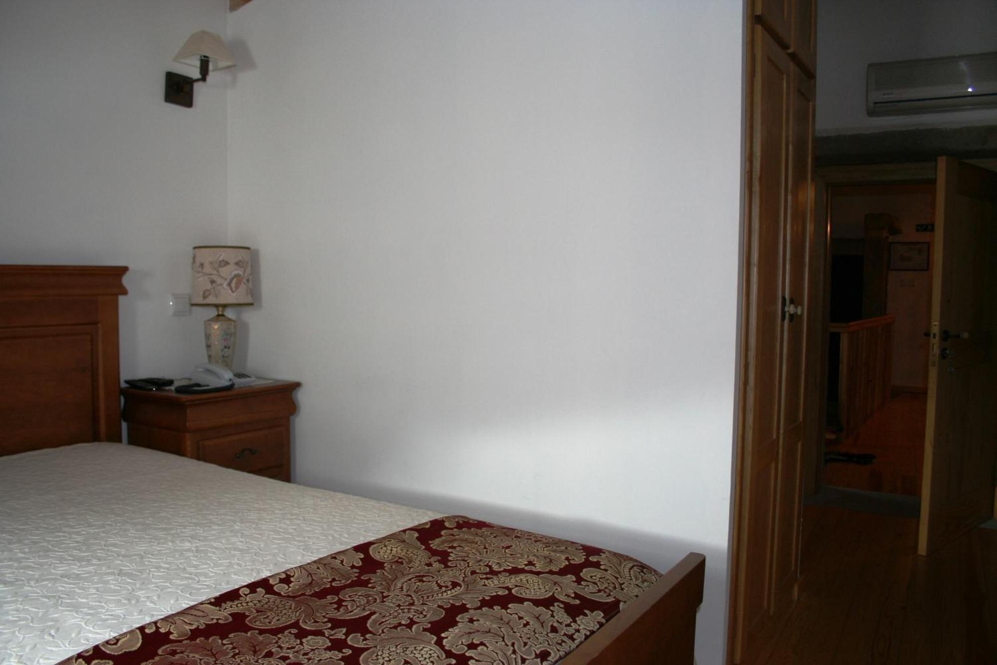 Quinta De La Barandica Guest House Miranda do Douro Ruang foto