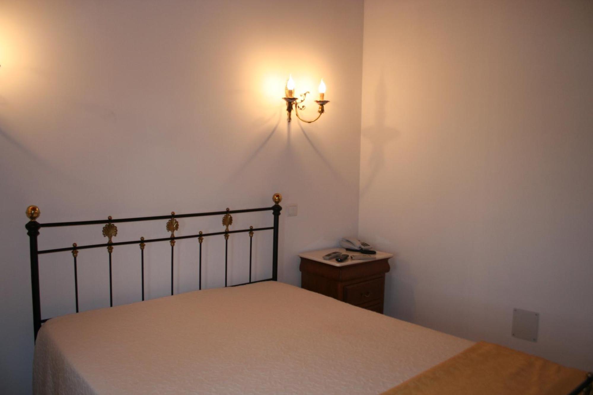 Quinta De La Barandica Guest House Miranda do Douro Ruang foto