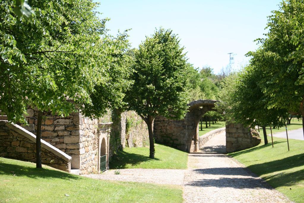 Quinta De La Barandica Guest House Miranda do Douro Bagian luar foto